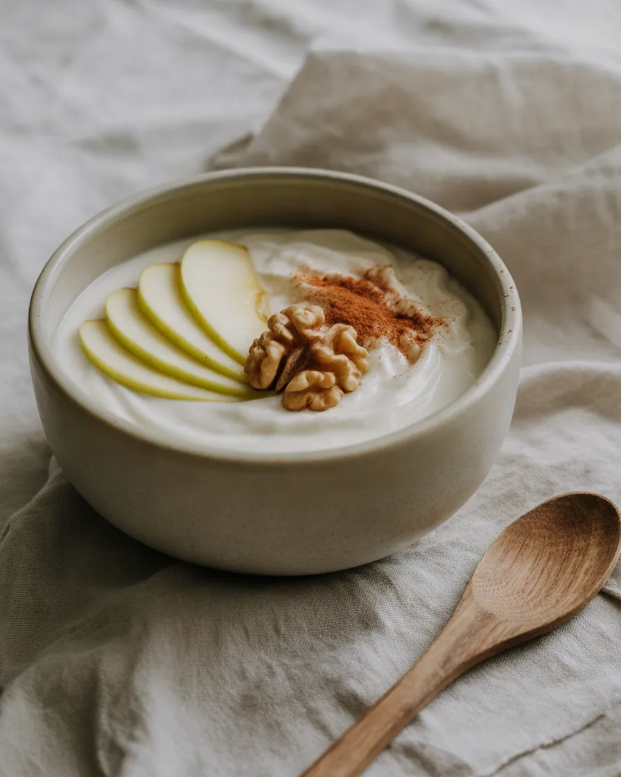 Skyr-With-Apple-and-Cinnamon